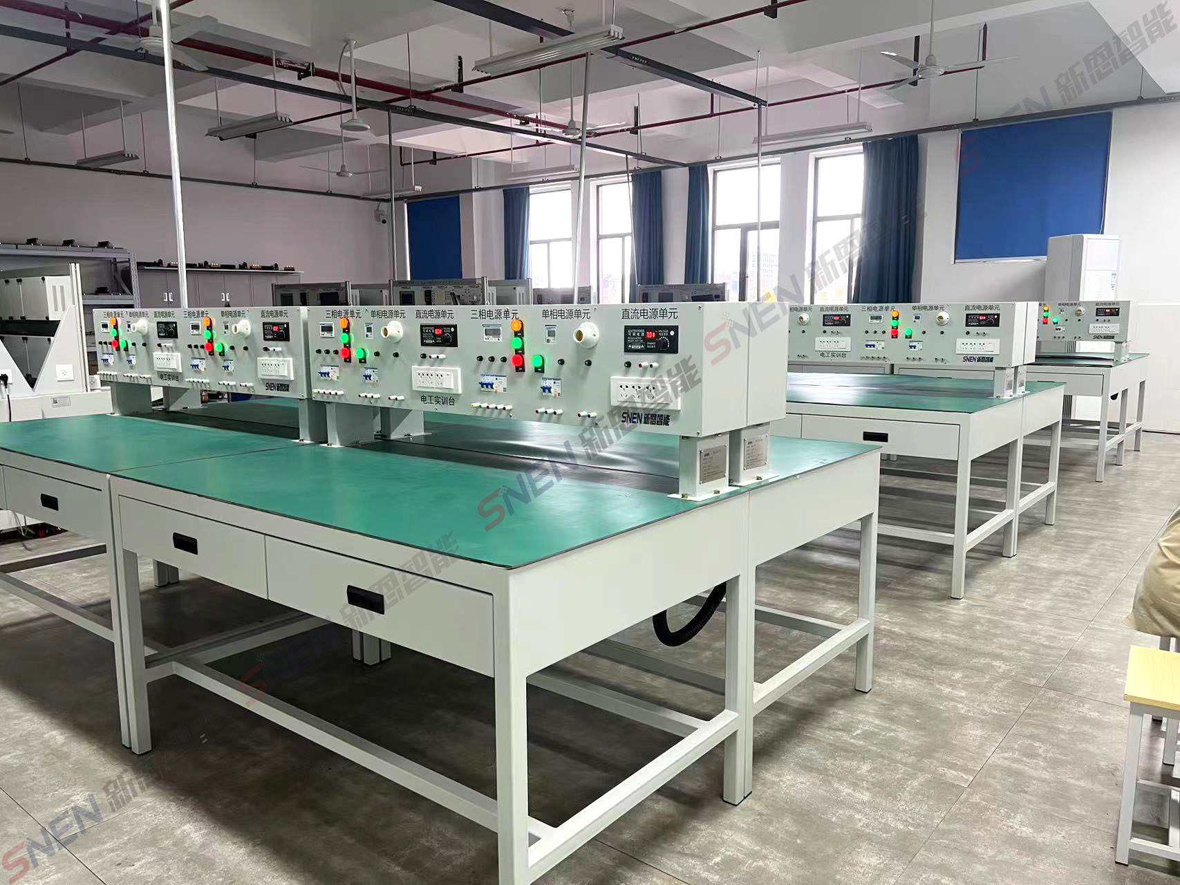智能制造學(xué)院電機控制試驗裝備